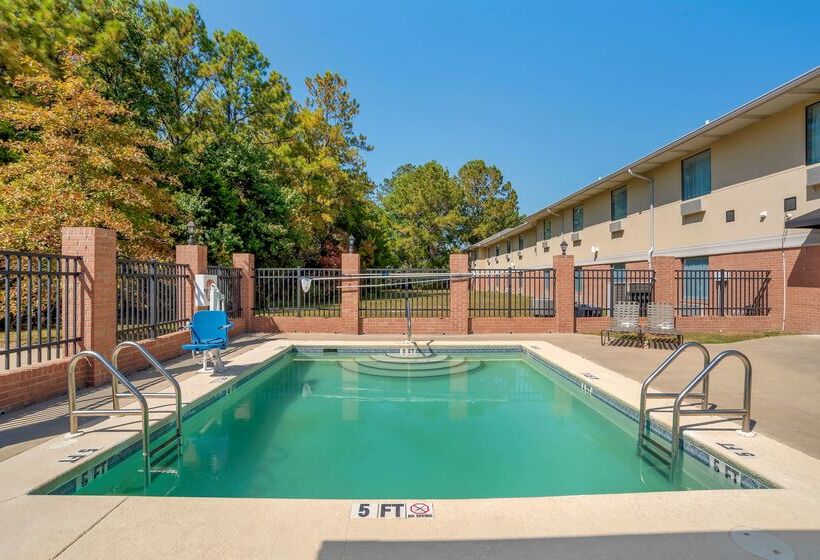 Best Western Plus Two Rivers Hotel & Suites