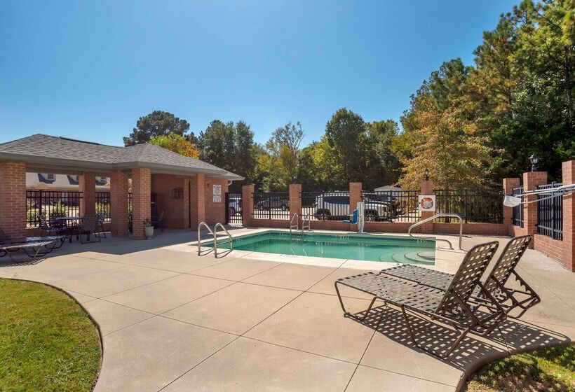 Best Western Plus Two Rivers Hotel & Suites