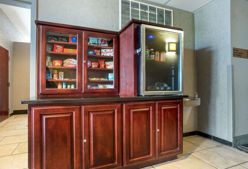 Best Western Plus Two Rivers Hotel & Suites