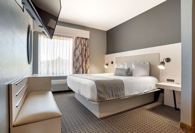 Best Western Plus Two Rivers Hotel & Suites