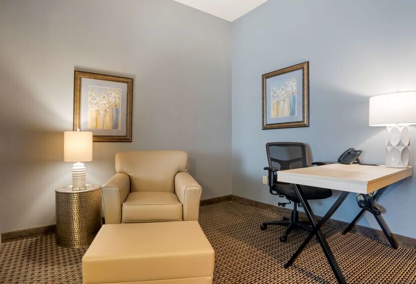 Best Western Plus Two Rivers Hotel & Suites