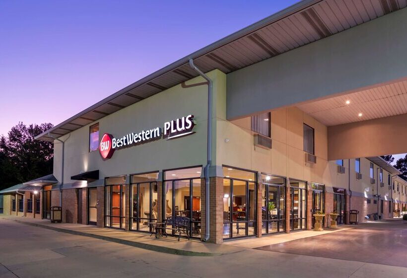 Best Western Plus Two Rivers Hotel & Suites