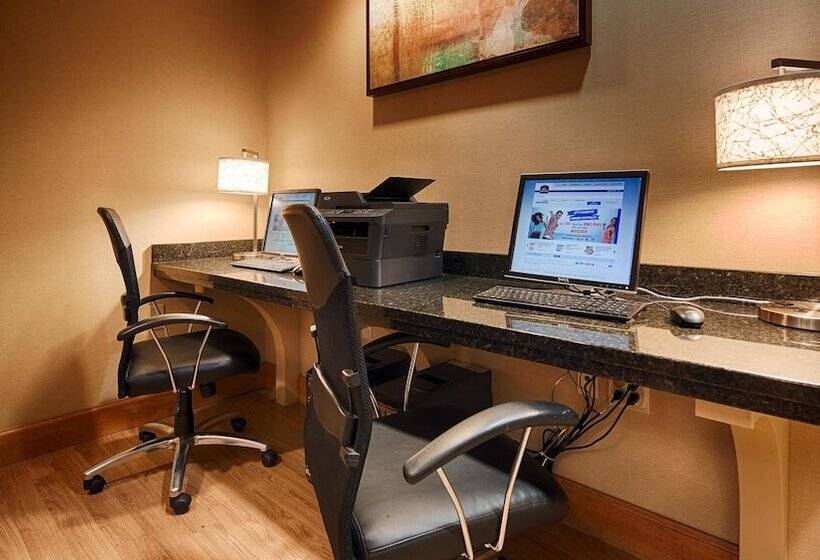 Отель Best Western Plus University Inn