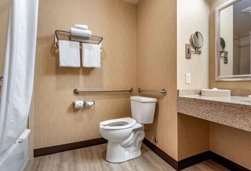 호텔 Best Western Plus Victor Inn & Suites