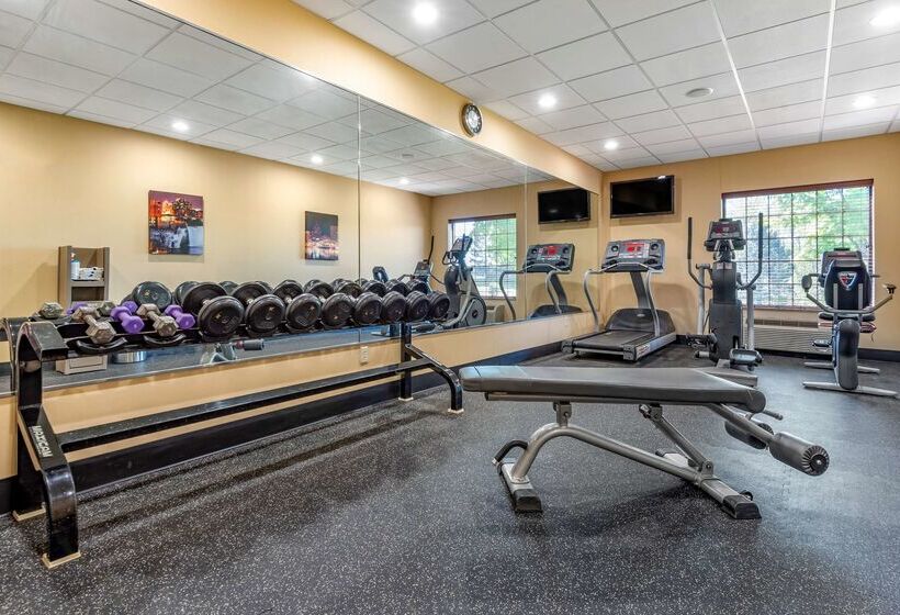 호텔 Best Western Plus Victor Inn & Suites