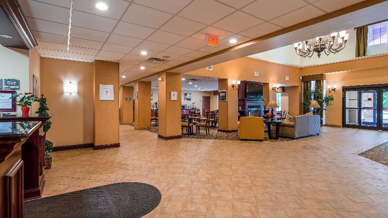 호텔 Best Western Plus Victor Inn & Suites