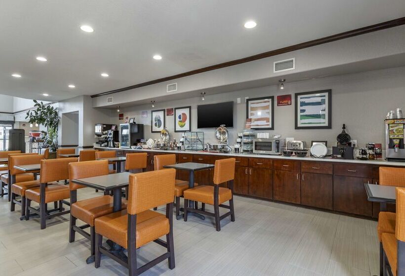 Отель Best Western Plus Victoria Inn & Suites