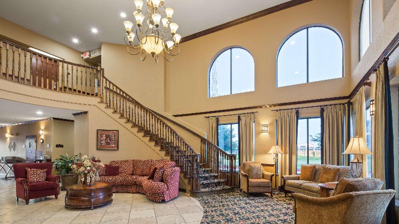 Отель Best Western Plus Victoria Inn & Suites