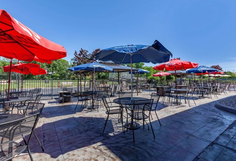 Best Western Premier Bridgewood Hotel Resort