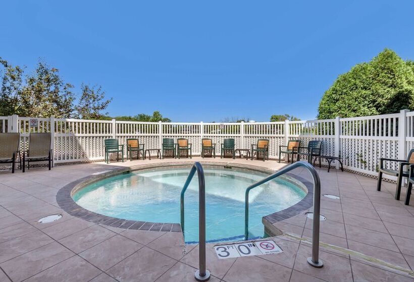 Best Western Premier Bridgewood Hotel Resort