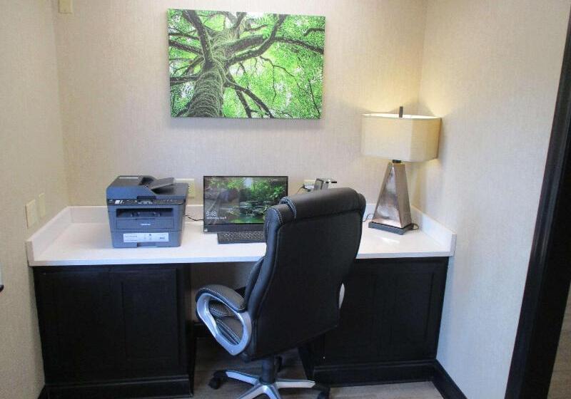 Best Western Presidential Hotel & Suites