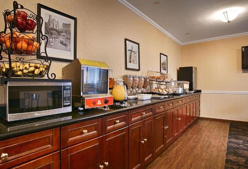 فندق Best Western Queens Court