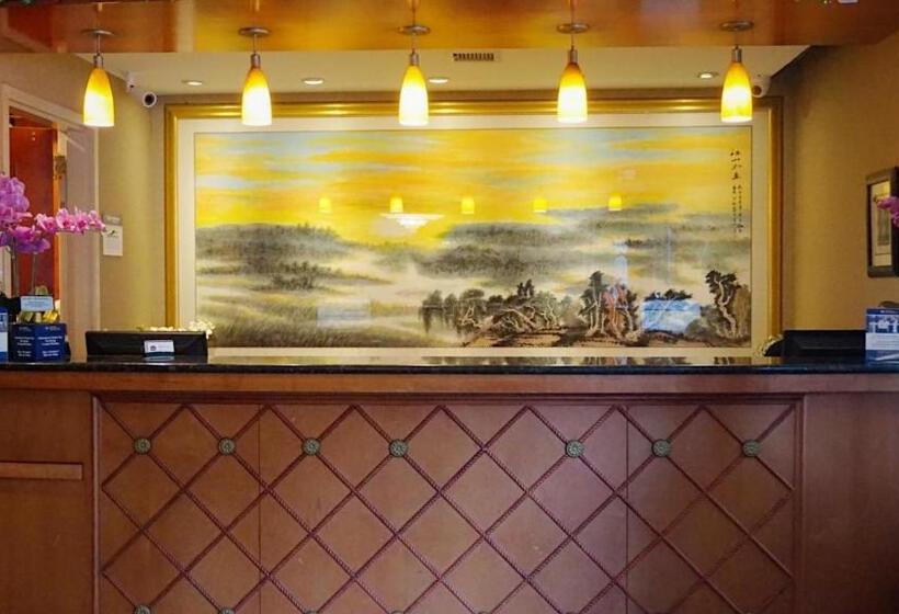 فندق Best Western Queens Court