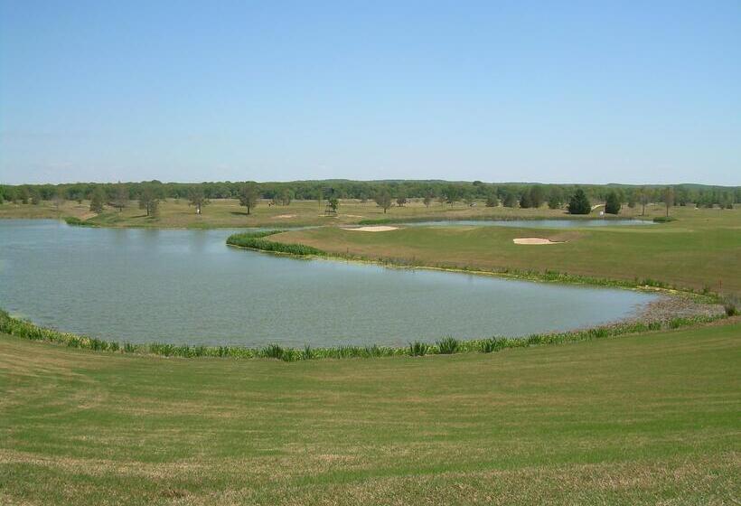 בית מלון כפרי Best Western Red River Inn & Suites