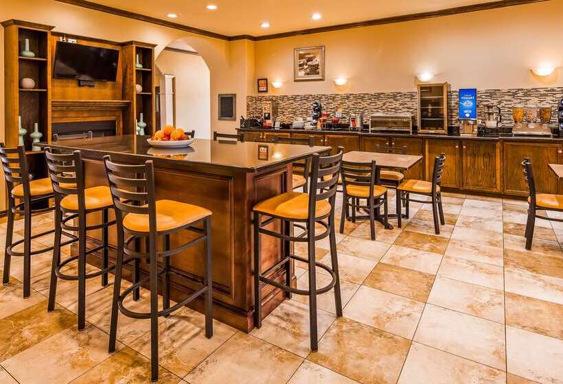 בית מלון כפרי Best Western Red River Inn & Suites