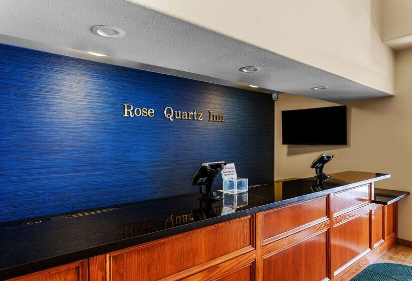 ホテル Best Western Rose Quartz Inn