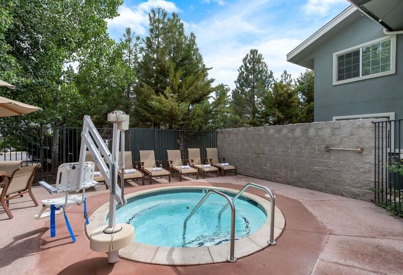 ホテル Best Western Rose Quartz Inn