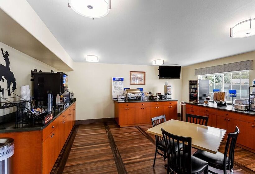 ホテル Best Western Rose Quartz Inn