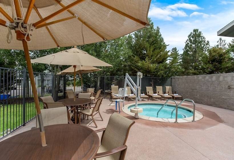 ホテル Best Western Rose Quartz Inn