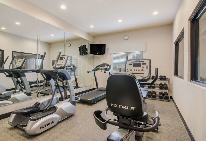 Отель Spark By Hilton Smithfield I 95