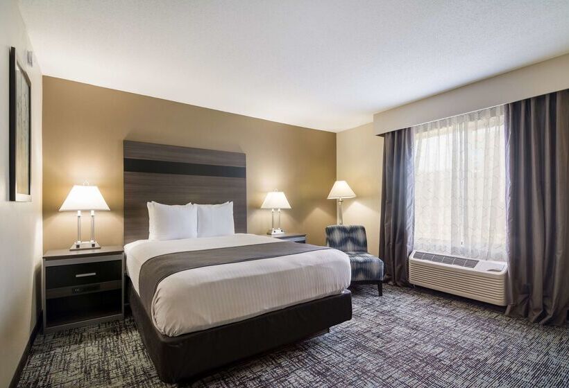 Отель Spark By Hilton Smithfield I 95