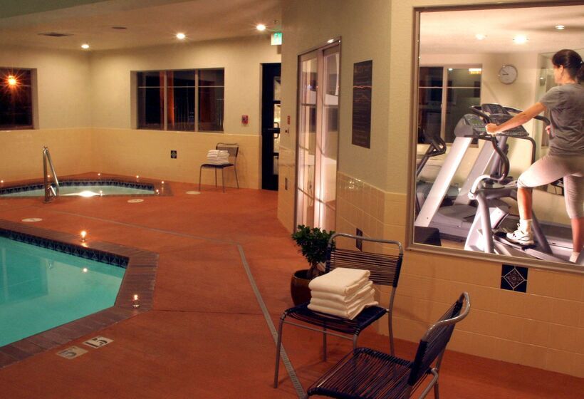 فندق Best Western Snowcap Lodge