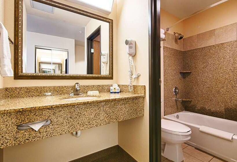 فندق Best Western Territorial Inn & Suites