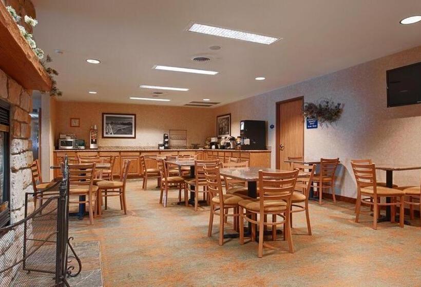 בית מלון כפרי Best Western Wittenberg Inn