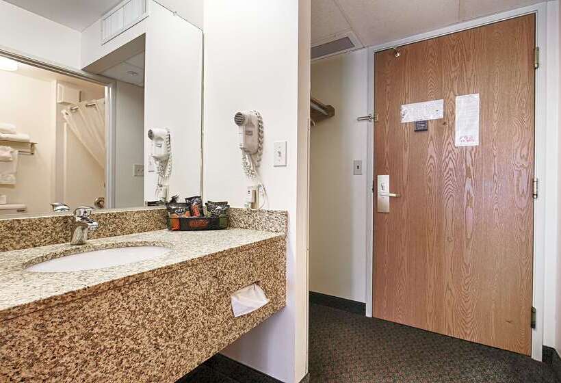 Отель Best Western Yellowstone Crossing