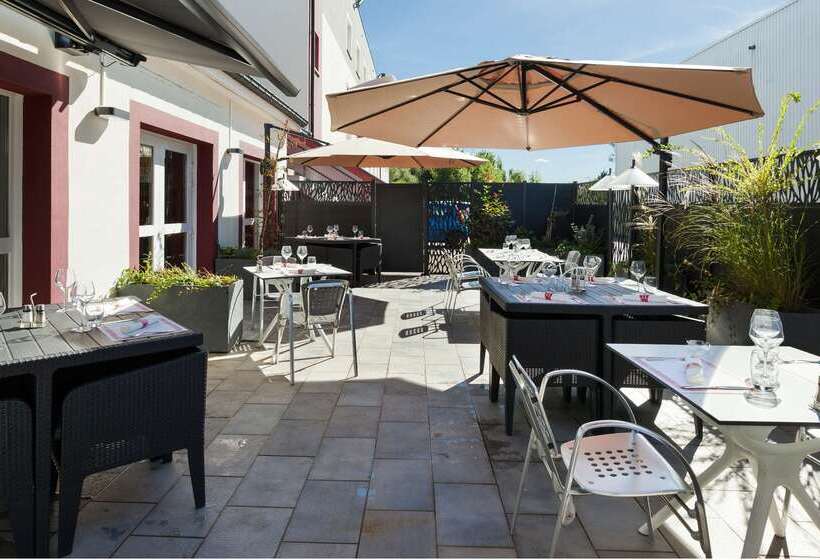 בית מלון כפרי Campanile Metz Nord  Talange