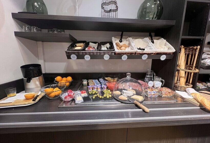 בית מלון כפרי Campanile Metz Nord  Talange