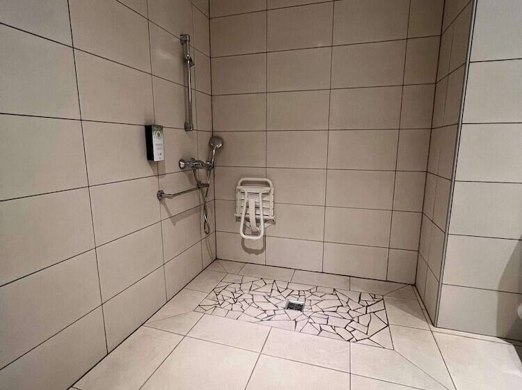 בית מלון כפרי Campanile Metz Nord  Talange