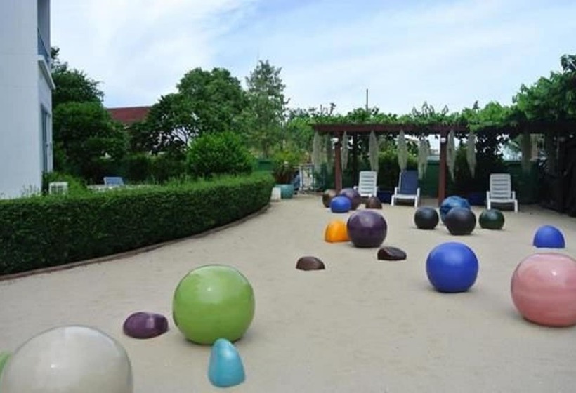 Hotel Cera Resort @ Cha Am