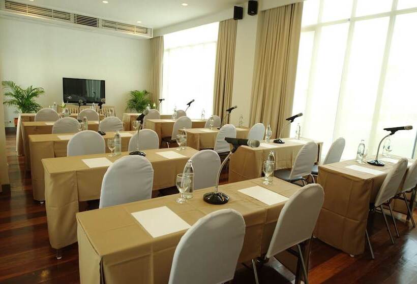 Hotel Cera Resort @ Cha Am