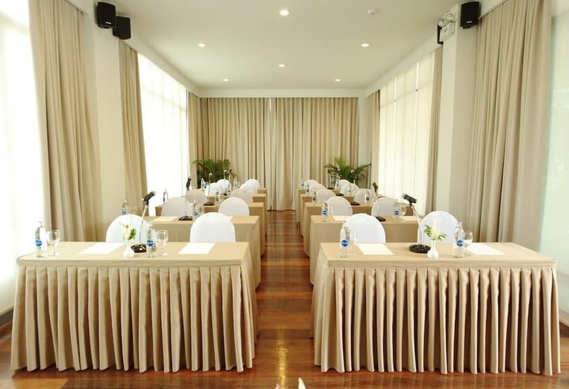 Hotel Cera Resort @ Cha Am