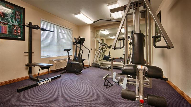 호텔 Cloverdale Wine Country Inn & Suites