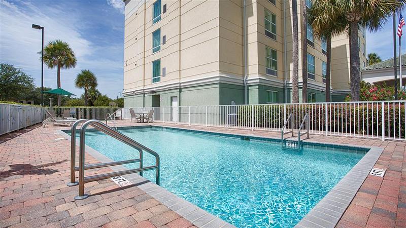 فندق Comfort Inn & Suites Tavares North