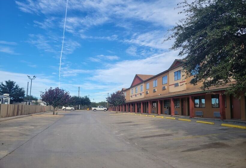 酒店 Cotulla Whitten Inn