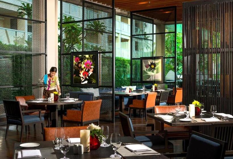 בית מלון כפרי Phuket Panwa Beachfront Resort