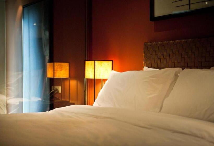 בית מלון כפרי Phuket Panwa Beachfront Resort