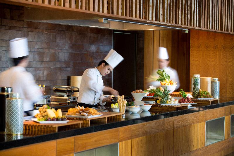 בית מלון כפרי Phuket Panwa Beachfront Resort