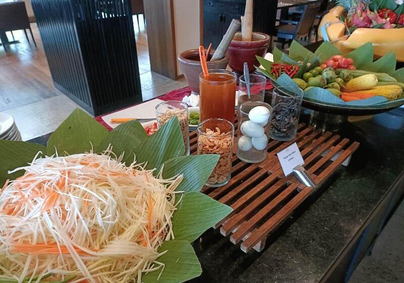 בית מלון כפרי Phuket Panwa Beachfront Resort