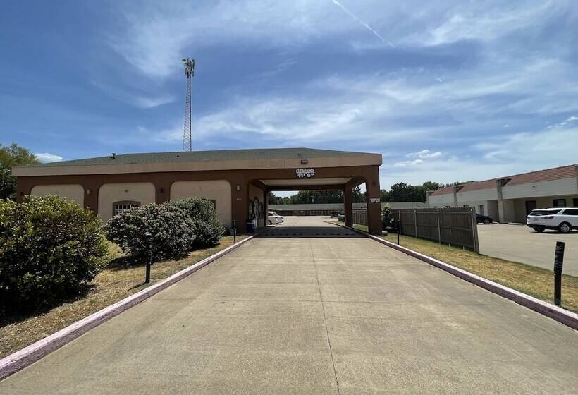 호텔 Gun Barrel Executive Inn