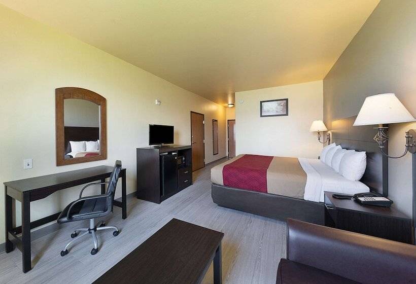 Отель Econo Lodge Inn & Suites Bridgeport