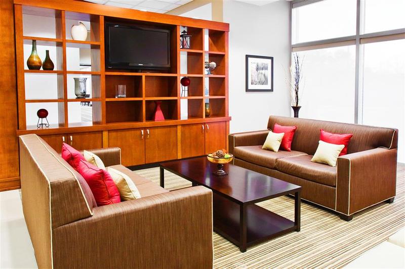 هتل Four Points By Sheraton Raleigh Durham Airport