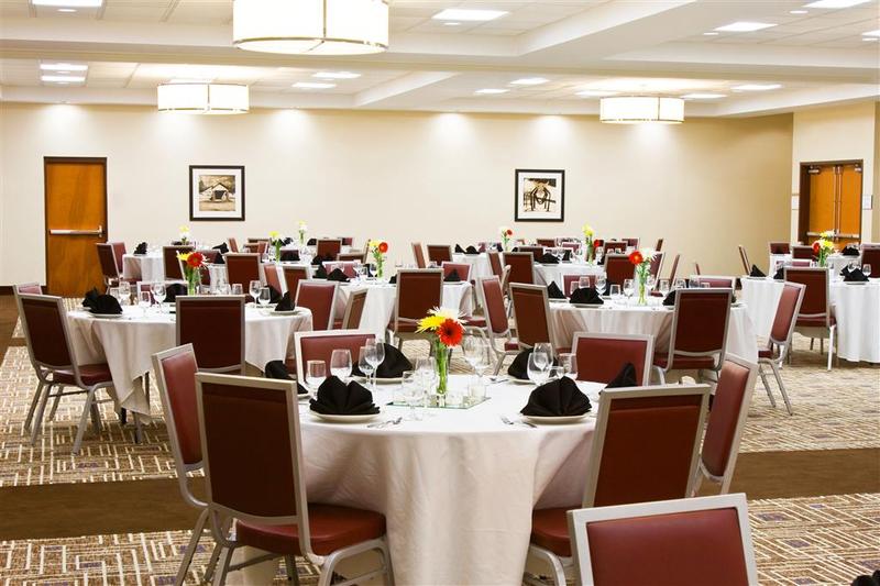 هتل Four Points By Sheraton Raleigh Durham Airport