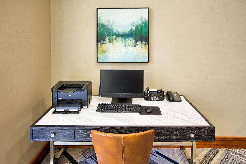 هتل Four Points By Sheraton Raleigh Durham Airport