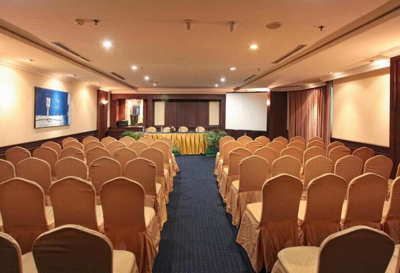 هتل Grand Zuri Pekanbaru