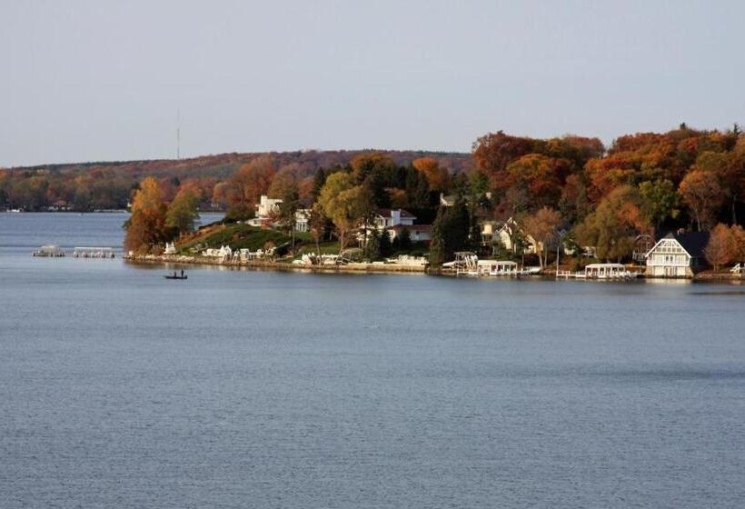 Отель Holiday Inn Club Vacations At Lake Geneva Resort, An Ihg