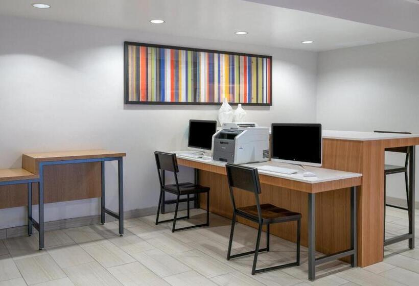 Holiday Inn Express Hotel & Suites Elkins By Ihg